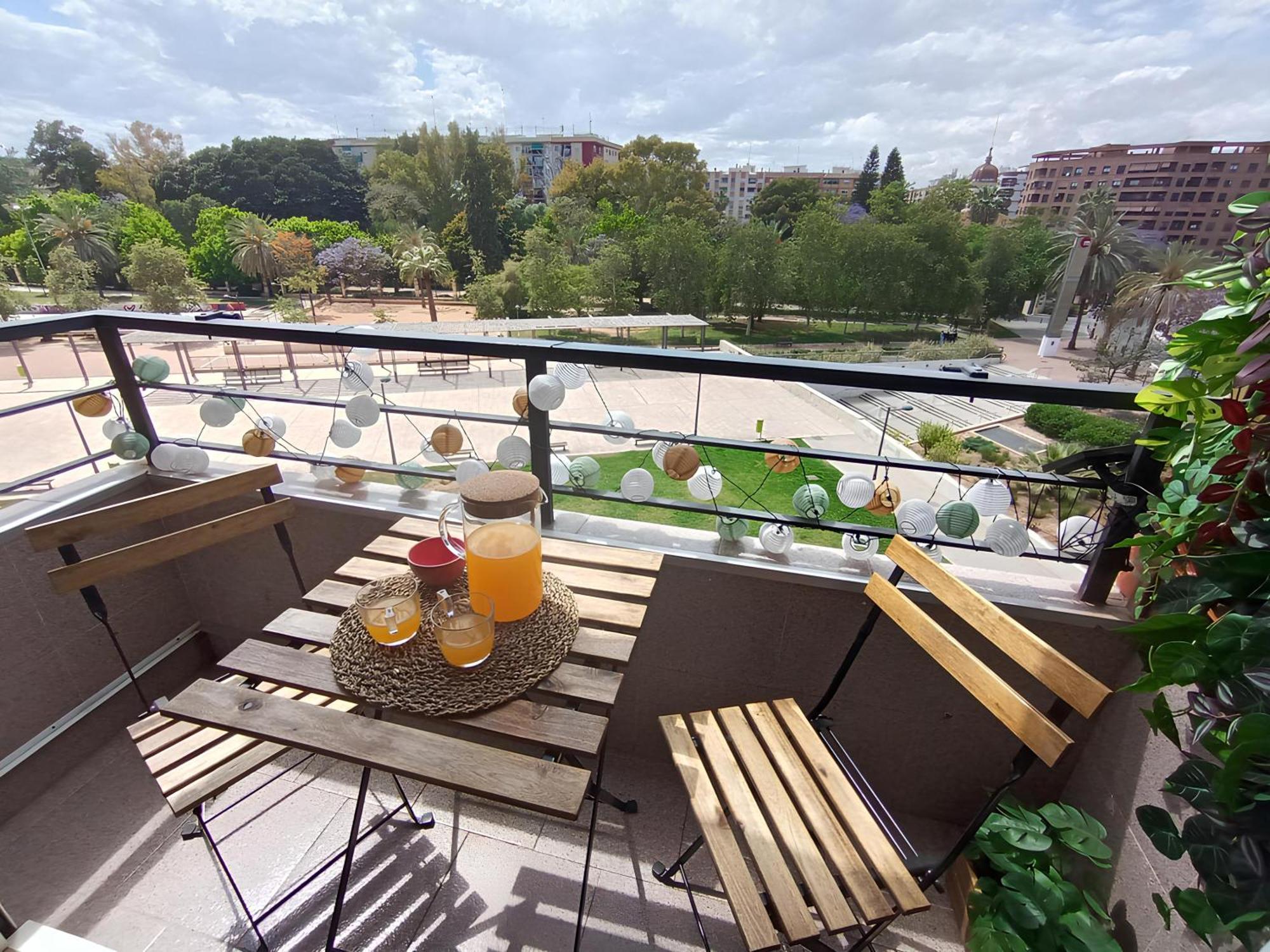 Luxotica Gardens Valencia公寓 外观 照片