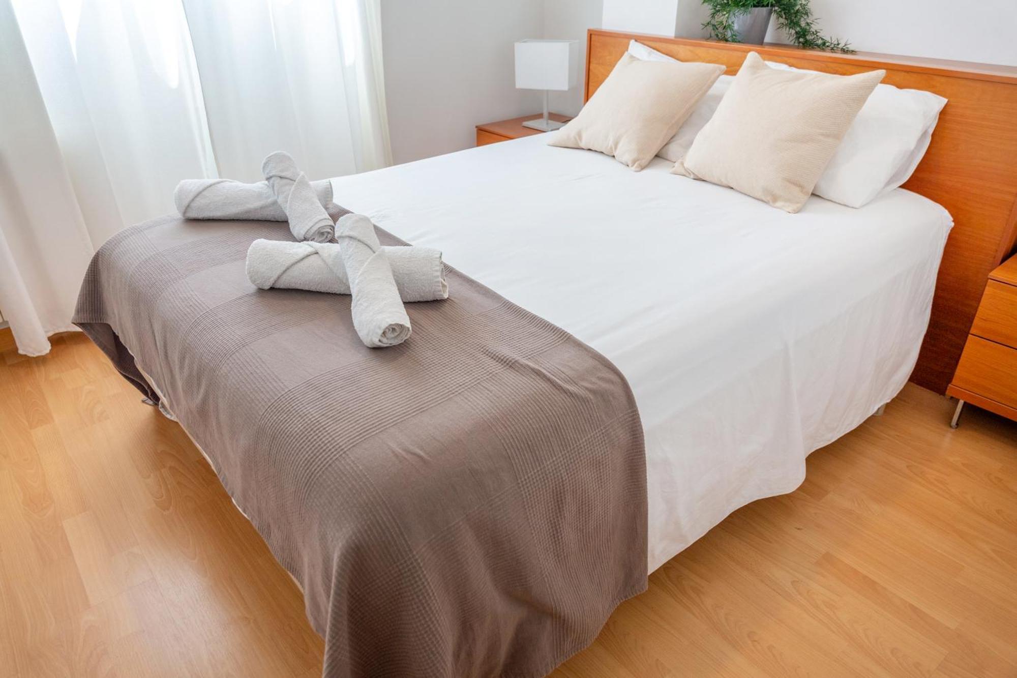 Luxotica Gardens Valencia公寓 外观 照片